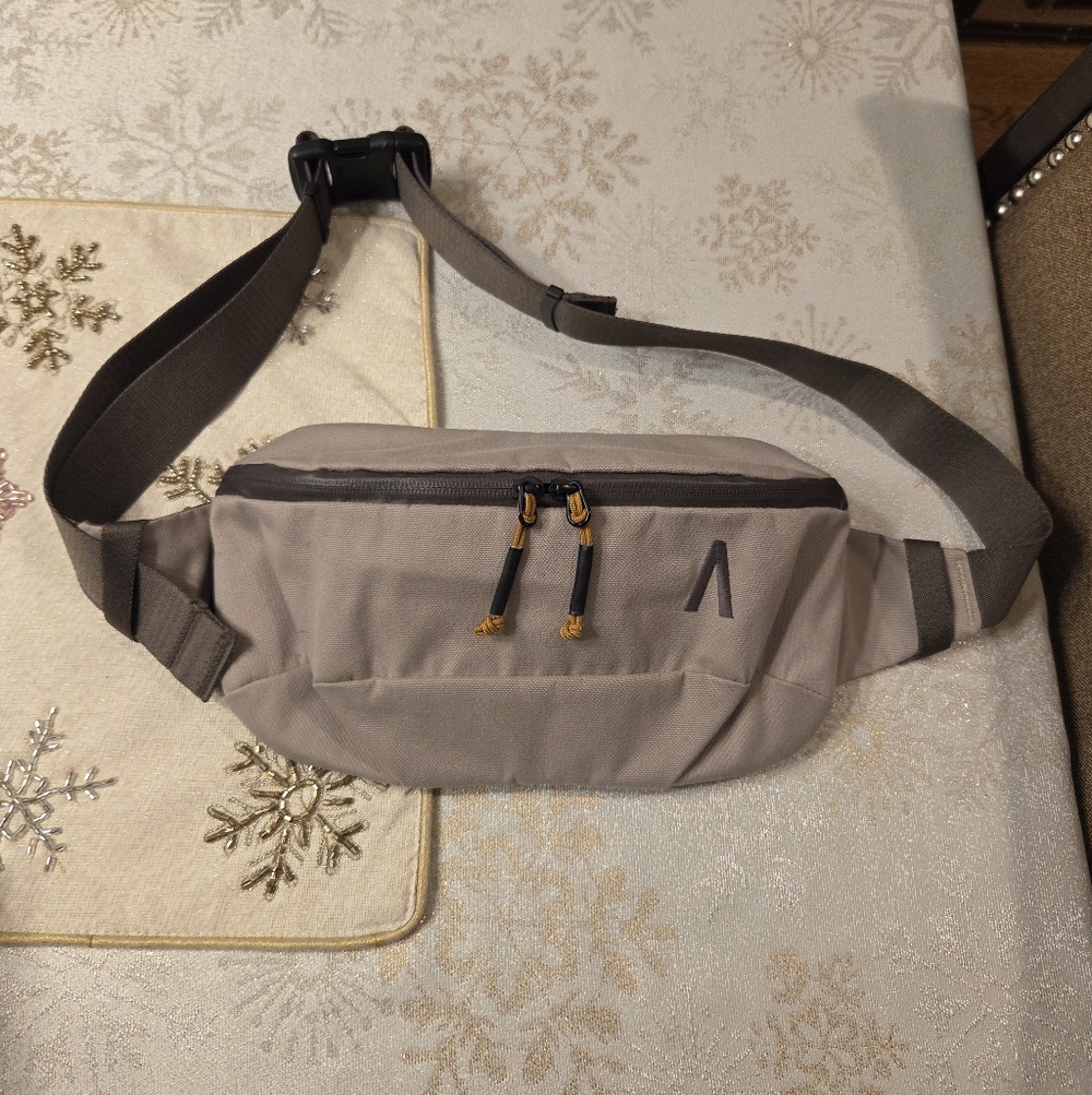 Boundary Supply Rennen Recycled Crossbody Sling Bag Clay